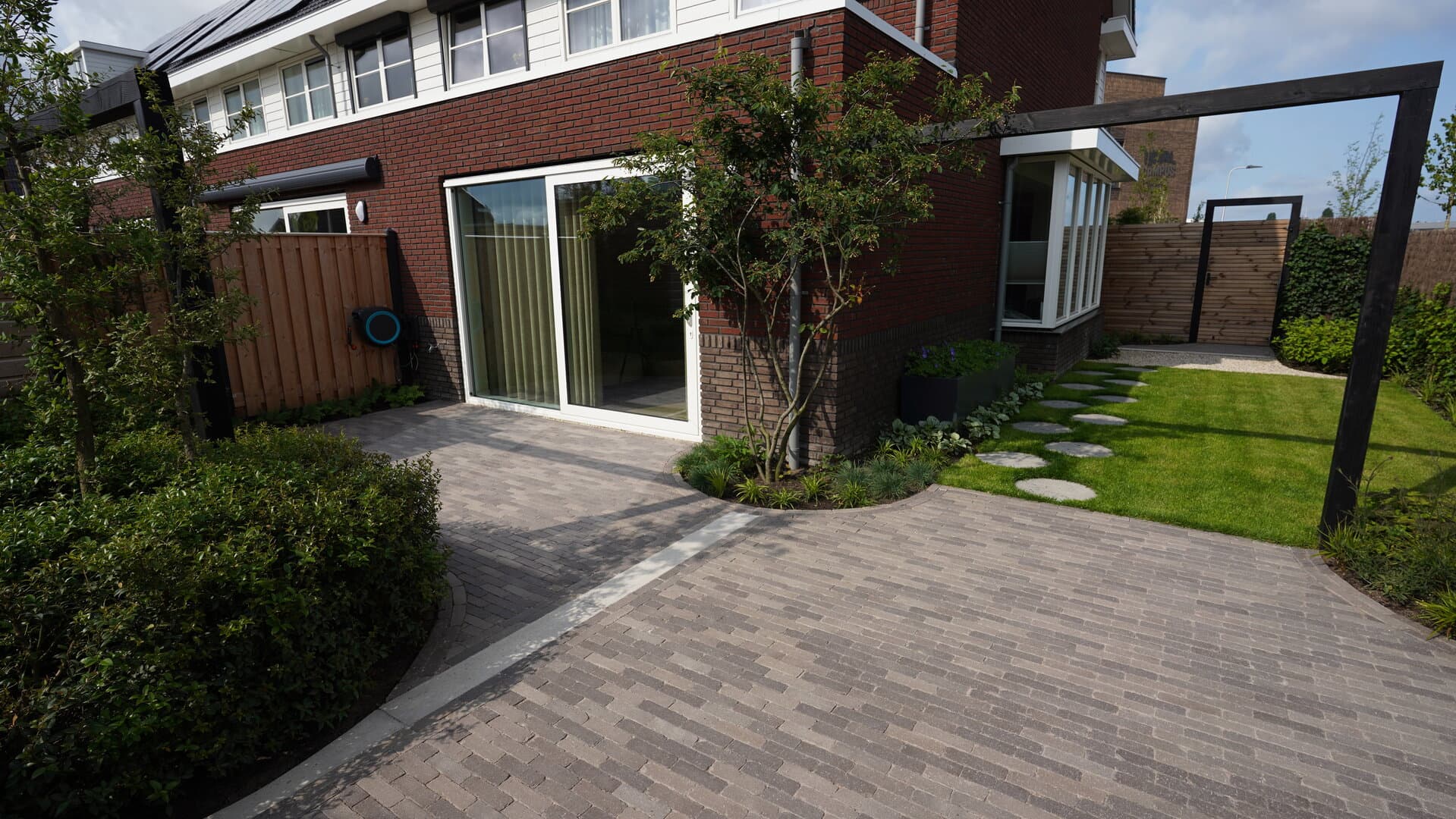 Professioneel aangelegde tuin door Hovenier Bijl